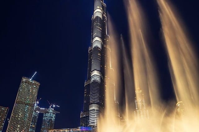 burj-khalifa-124th-top-floor-ticket-with-fountain-show-in-evening-pvt-transfer_1